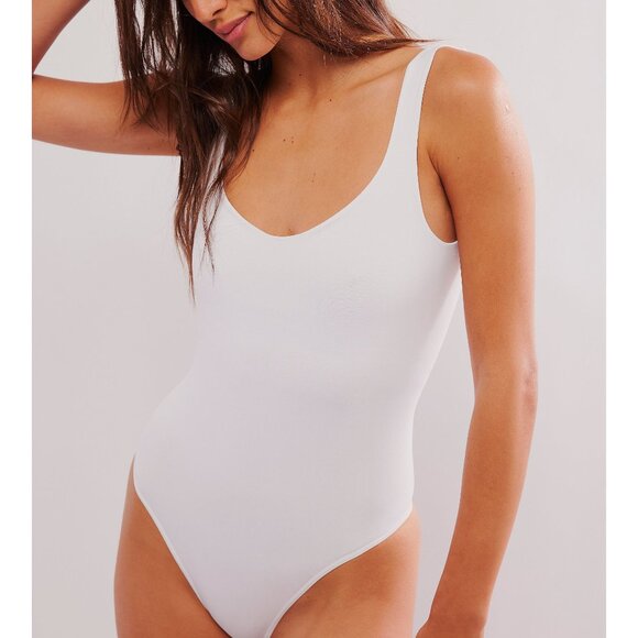 🎉LAST CHANCE🎉 FREE PEOPLE Clean Lines Bodysuit / White - Picture 2 of 6